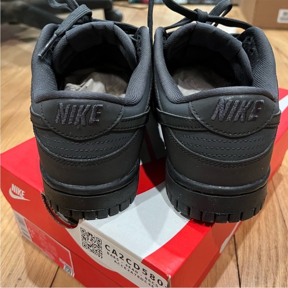 Nike dunk Cyber size 6.5 women’s/5 men’s NWOT - Picture 4 of 5